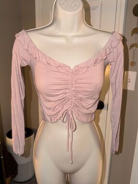 Forever 21 Dusty Pink Ruched Off-Shoulder Crop Top